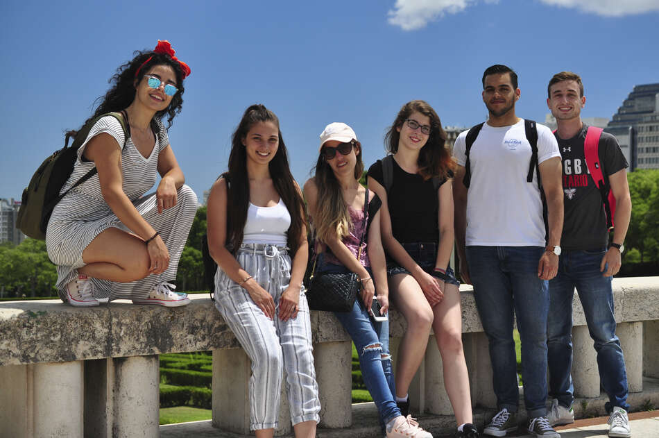 Six students at a bridge, Lisbon