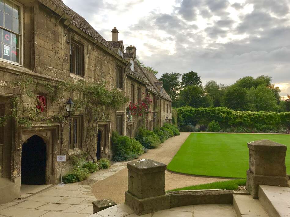 Building by the quad at Worcester College